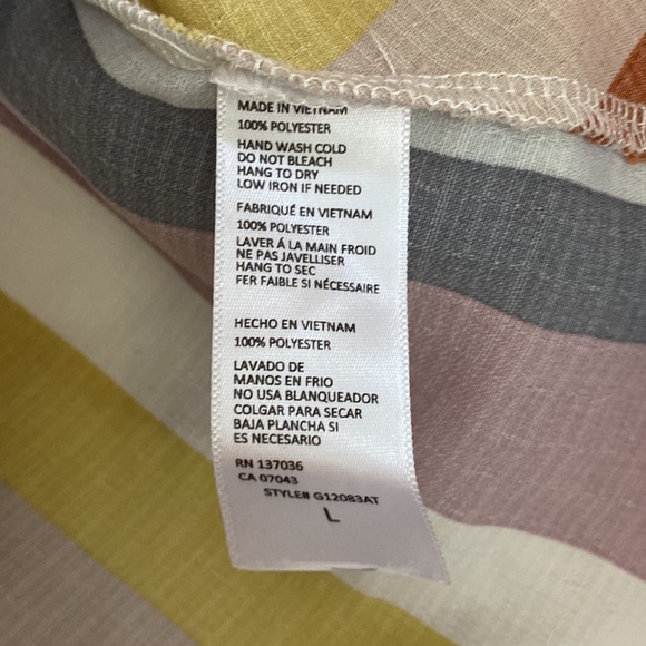 Paper crane brand,  retro button down blows in excellent condition. - Picture 3 of 3